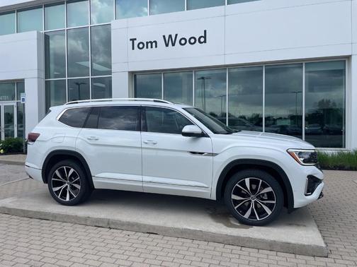 Opal White Pearl 2026 Volkswagen Atlas 2.0T SEL Premium R-Line