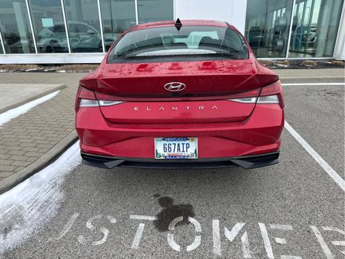 2021 Hyundai ELANTRA SEL