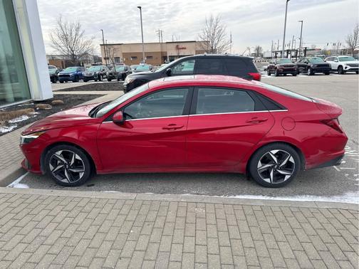 2021 Hyundai ELANTRA SEL