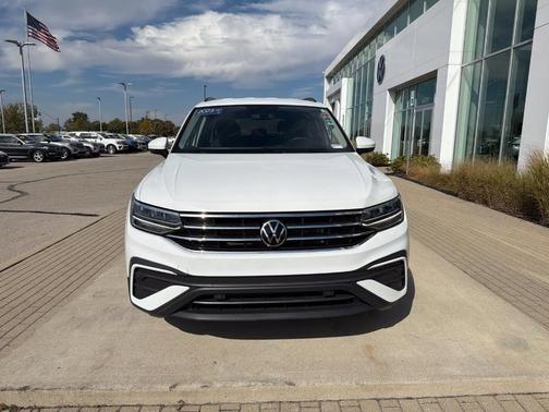 Pure White 2023 Volkswagen Tiguan 2.0T S