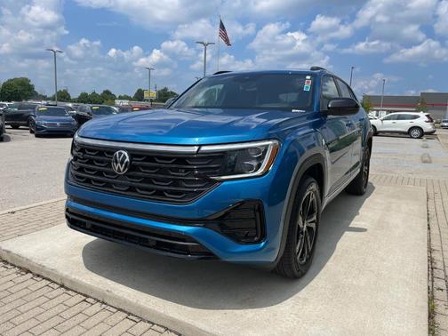 2025 Volkswagen Atlas Cross Sport 2.0T SEL R-Line Black