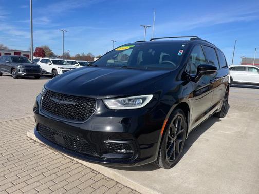 2025 Chrysler Pacifica Limited