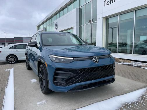 2026 Volkswagen Tiguan 2.0T SE R-Line Black