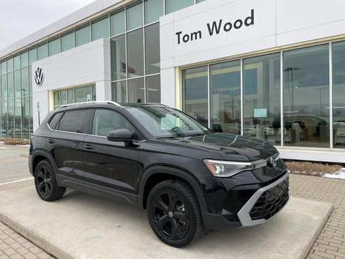 Deep Black Pearl Effect 2026 Volkswagen Taos 1.5T SEL