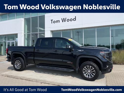 2023 GMC Sierra 1500 AT4