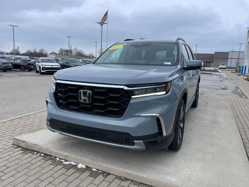 2023 Honda Pilot Touring