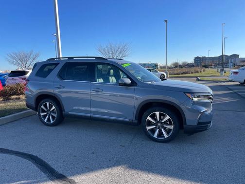 2023 Honda Pilot Touring