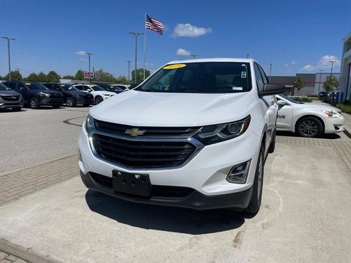 Summit White 2019 Chevrolet Equinox LS
