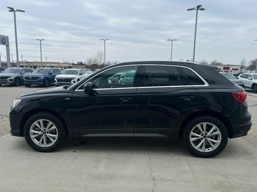 2025 Audi Q3 45 S line Premium