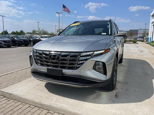 Shimmering Silver 2024 Hyundai TUCSON Limited