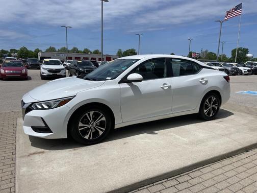 Cloud White 2022 Nissan Sentra SV