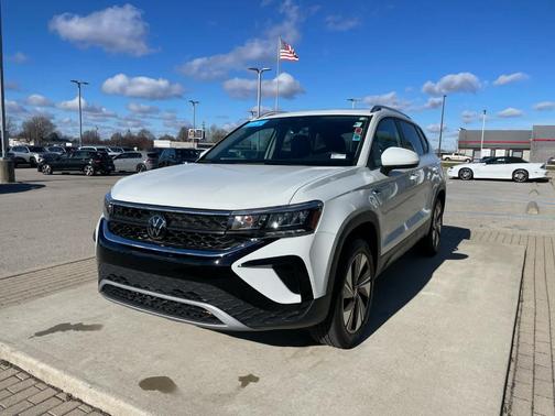 2024 Volkswagen Taos 1.5T SE