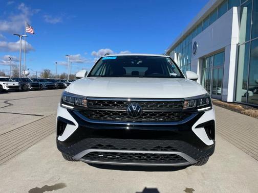 2024 Volkswagen Taos 1.5T SE