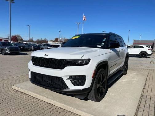 2023 Jeep Grand Cherokee Altitude
