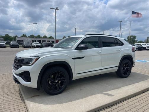 Opal White Pearl 2026 Volkswagen Atlas Cross Sport 2.0T SEL R-Line Black