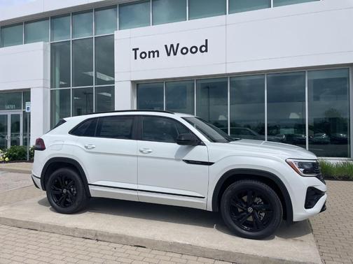 Opal White Pearl 2026 Volkswagen Atlas Cross Sport 2.0T SEL R-Line Black
