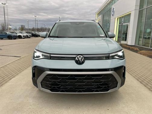 Monument Gray 2026 Volkswagen Taos 1.5T SEL