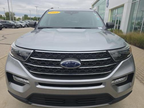 Silver Metallic 2023 Ford Explorer XLT
