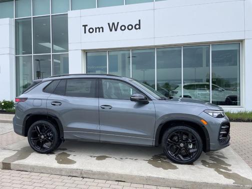 Platinum Gray Metallic 2026 Volkswagen Tiguan 2.0T SE R-Line Black