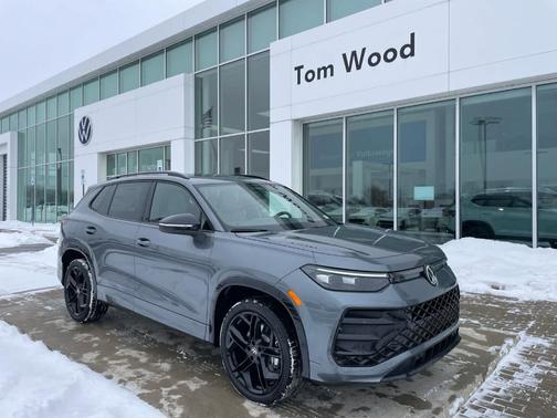 2026 Volkswagen Tiguan 2.0T SE R-Line Black