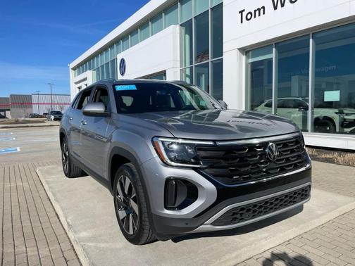 Silver Bird Metallic 2024 Volkswagen Atlas Cross Sport 2.0T SE w/Technology