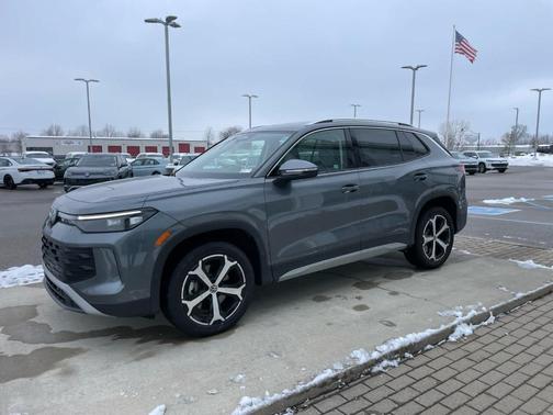 2025 Volkswagen Tiguan 2.0T SE