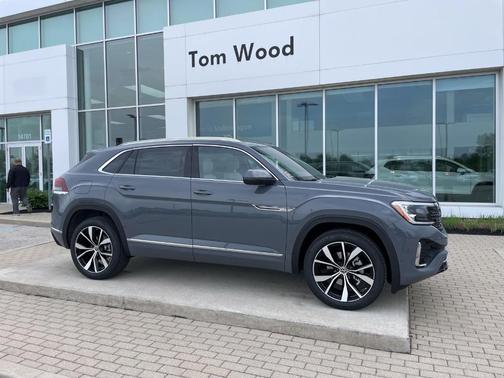 Pure Gray 2026 Volkswagen Atlas Cross Sport 2.0T SEL Premium R-Line