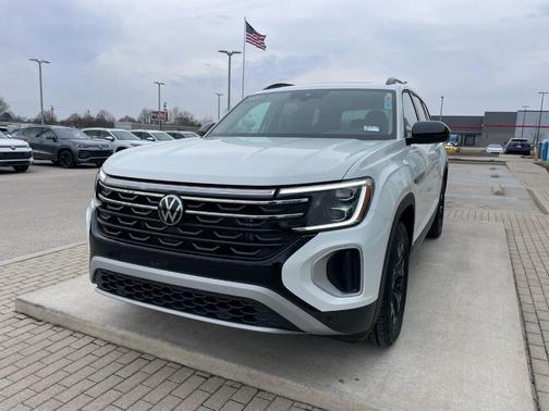 2025 Volkswagen Atlas 2.0T Peak Edition