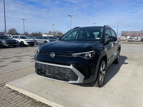 Deep Black Pearl Effect 2026 Volkswagen Taos 1.5T S