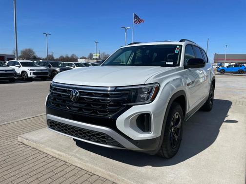 2026 Volkswagen Atlas 2.0T Peak Edition