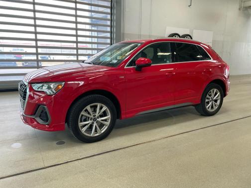 2025 Audi Q3 45 S line Premium