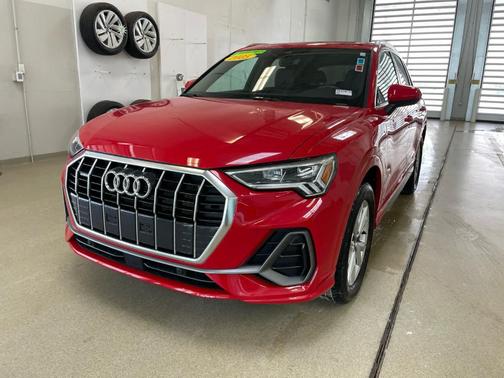 2025 Audi Q3 45 S line Premium