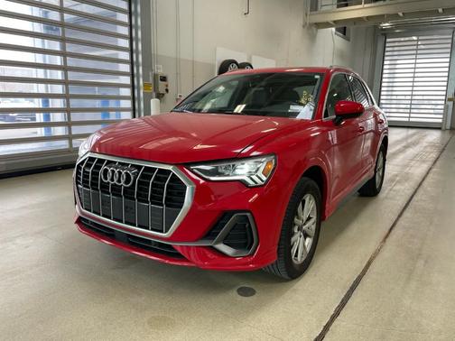 2025 Audi Q3 45 S line Premium