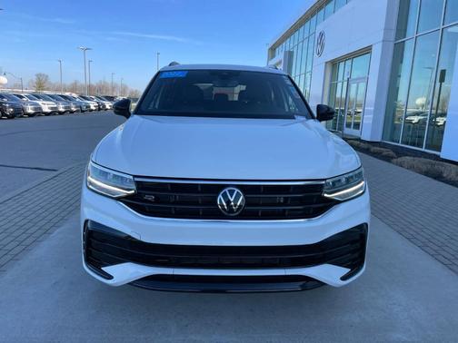 2022 Volkswagen Tiguan 2.0T SE R-Line Black