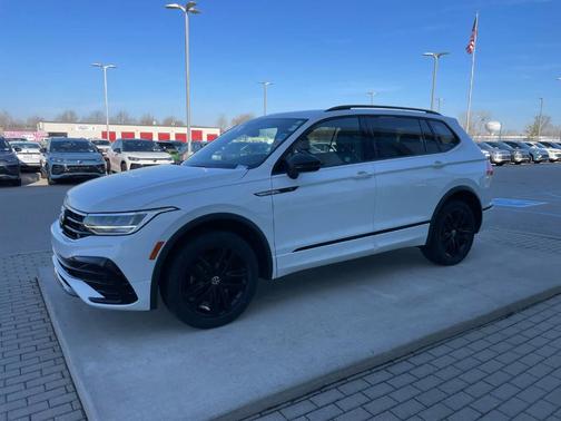 2022 Volkswagen Tiguan 2.0T SE R-Line Black