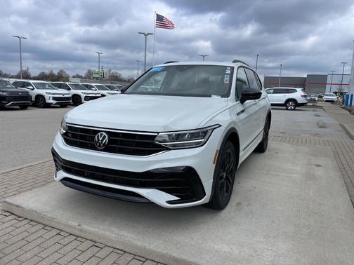 2022 Volkswagen Tiguan 2.0T SE R-Line Black