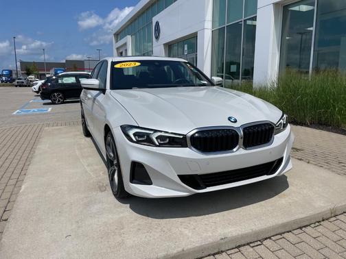 2023 BMW 330 i xDrive