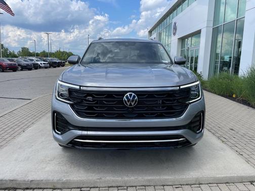 2025 Volkswagen Atlas 2.0T SEL Premium R-Line