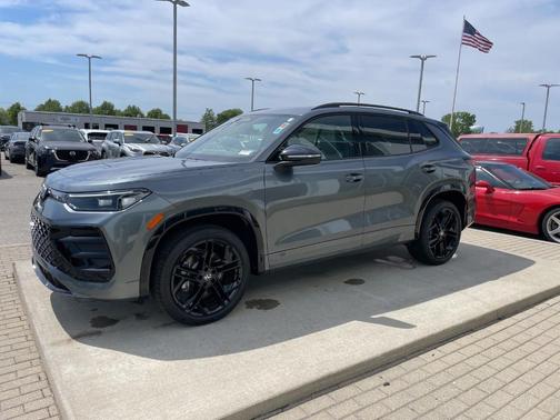 Platinum Gray Metallic 2026 Volkswagen Tiguan 2.0T SE R-Line Black