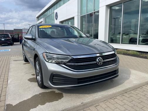 Pyrite Silver Metallic 2024 Volkswagen Jetta 1.5T SE