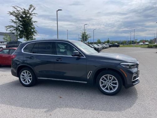 Arctic Gray Metallic 2019 BMW X5 xDrive40i