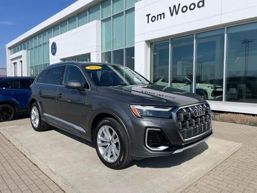 2025 Audi Q7 55 Premium Plus