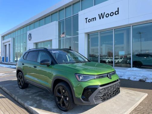 2025 Volkswagen Taos 1.5T SE Black