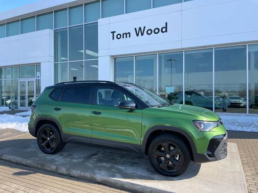 2025 Volkswagen Taos 1.5T SE Black