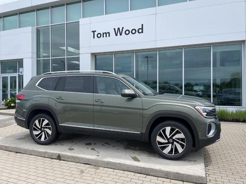 Avocado Green Pearl 2026 Volkswagen Atlas 2.0T SEL