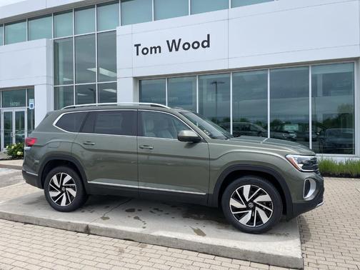 Avocado Green Pearl 2026 Volkswagen Atlas 2.0T SEL