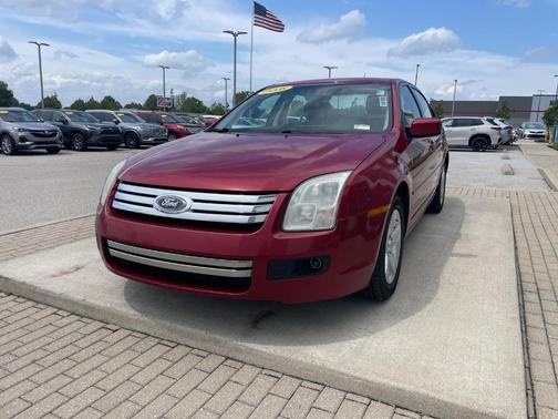 Red 2008 Ford Fusion SE