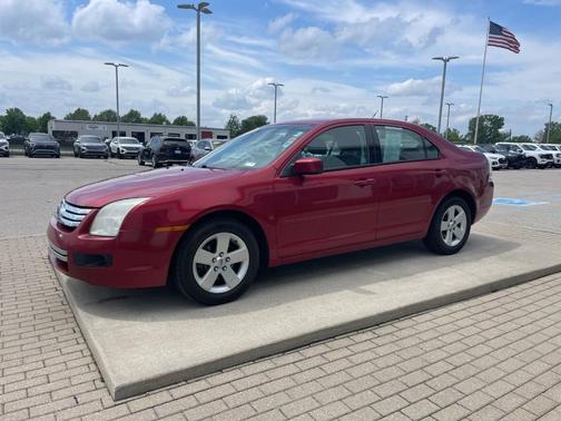 Red 2008 Ford Fusion SE