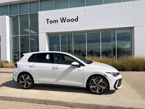 Opal White Pearl 2026 Volkswagen Golf GTI 2.0T SE