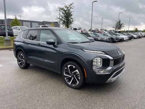 2024 Mitsubishi Outlander SE Black Edition